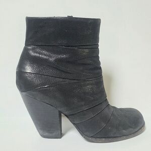 Vince Camuto Black Leather Ankle Boots Women's Size 7